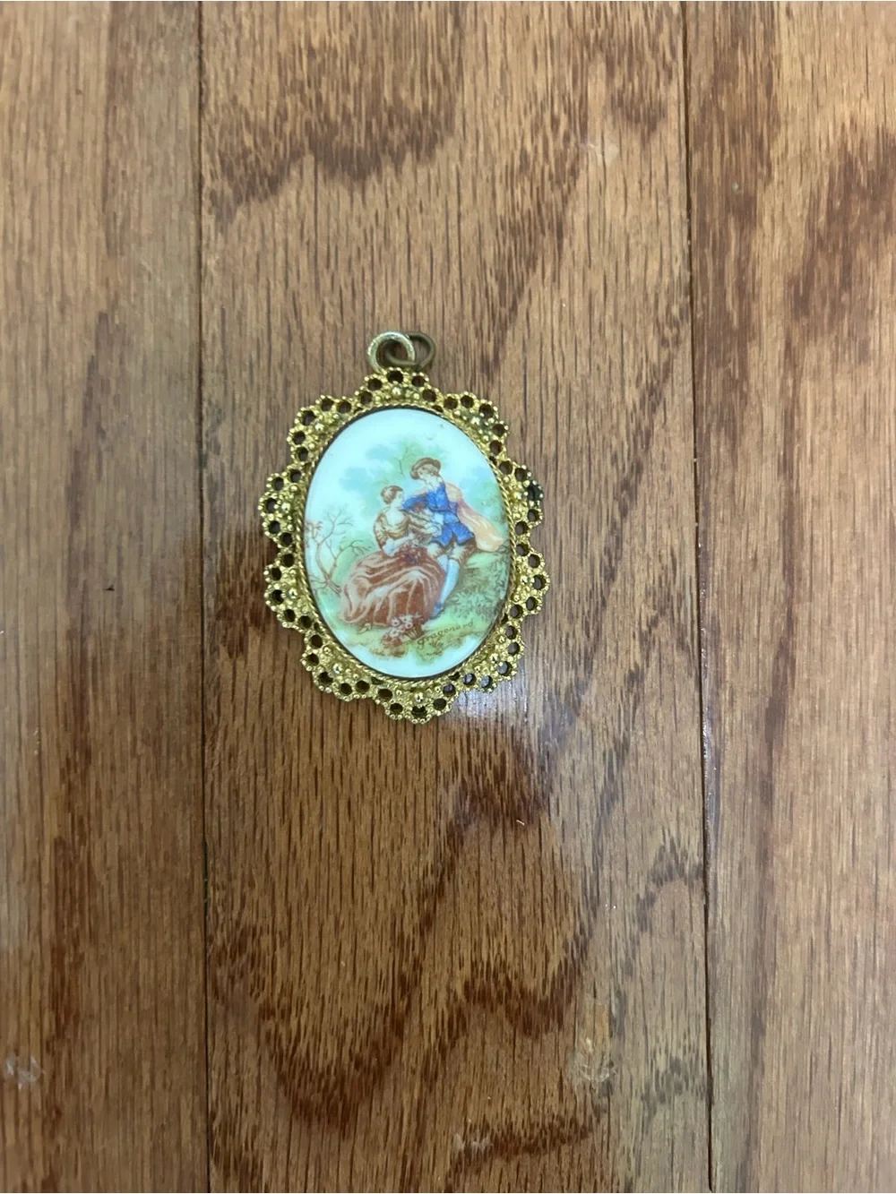 Vintage Fragonard Romantic Portrait Cameo Pendant Gold Tone